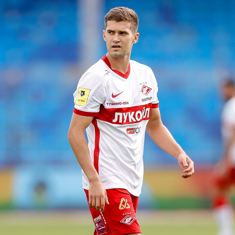Александр Ломовицкий продолжит карьеру в «Рубине»