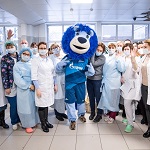 «Зенит» поздравил врачей петербургских больниц с Новым годом