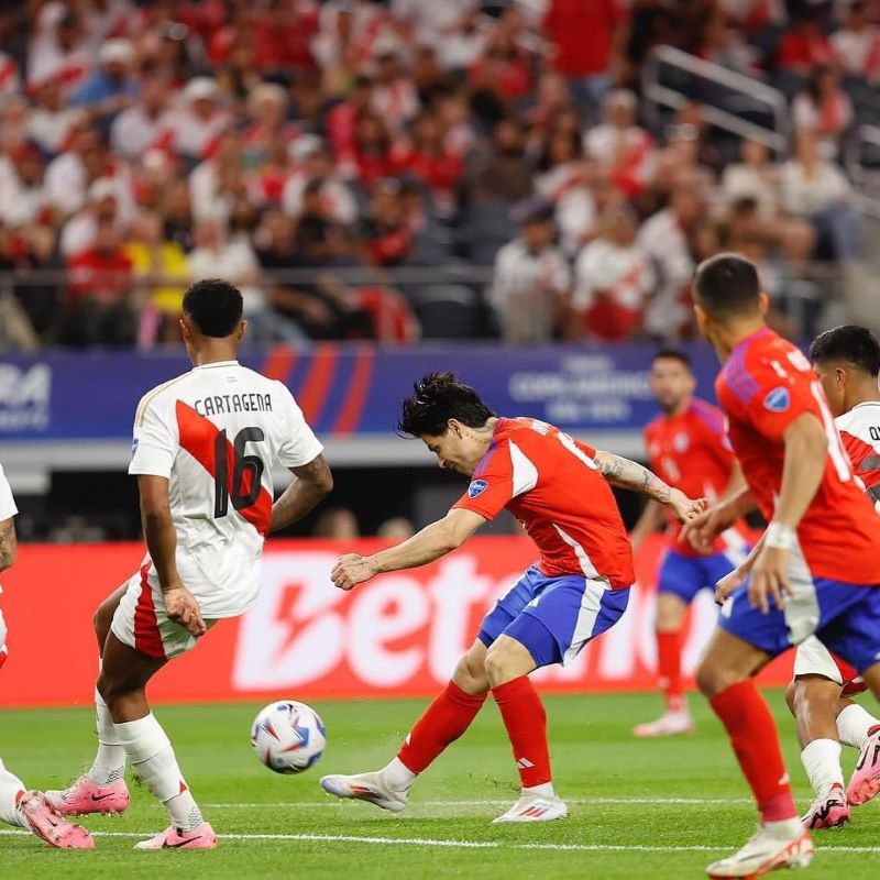 Сборная Чили с Давилой заработала ничью в стартовом матче на Кубке Америки против Перу