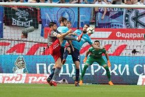 Локомотив 1:0 Зенит