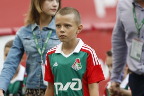 Юный футболист Локомотива