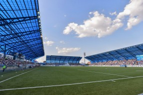Стадион Газовик